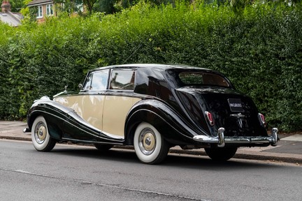 Rolls-Royce Silver Wraith Touring By H.J.Mulliner 4