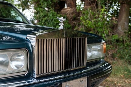 Rolls-Royce Silver Dawn 9