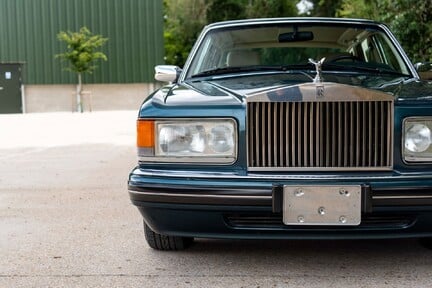 Rolls-Royce Silver Dawn 10