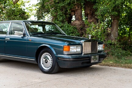 Rolls-Royce Silver Dawn 11