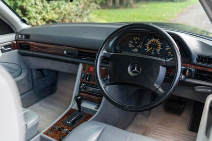 Mercedes-Benz S Class 420 SEC 18