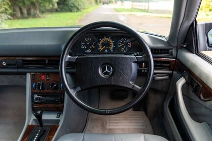 Mercedes-Benz S Class 420 SEC 19