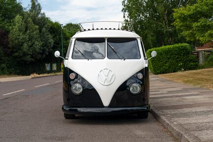 Volkswagen Campervan Porsche Resto-Mod 21 Window Samba 5