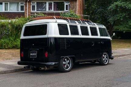 Volkswagen Campervan Porsche Resto-Mod 21 Window Samba 3