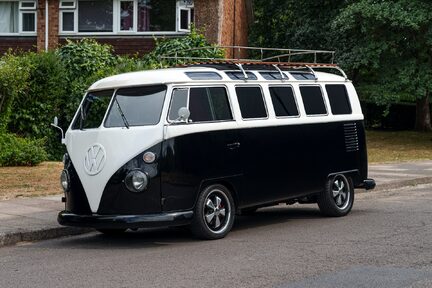 Volkswagen Campervan Porsche Resto-Mod 21 Window Samba 1