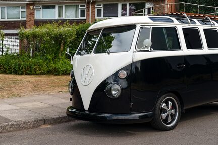 Volkswagen Campervan Porsche Resto-Mod 21 Window Samba 10