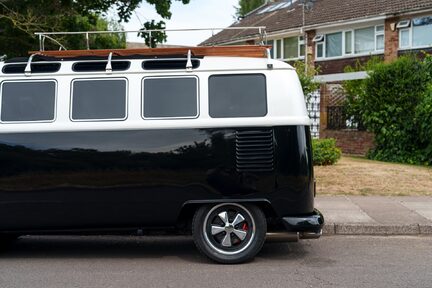Volkswagen Campervan Porsche Resto-Mod 21 Window Samba 13