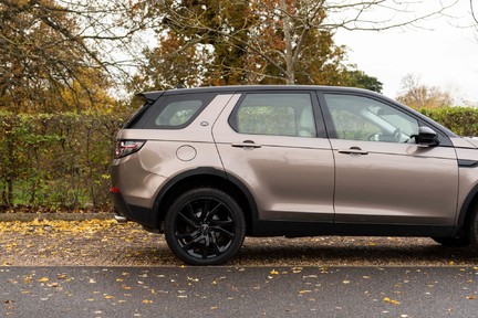 Land Rover Discovery Sport TD4 HSE LUXURY 13