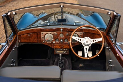 Jaguar XK 140 Drop-Head Coupe 26