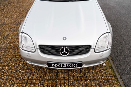 Mercedes-Benz SLK 320 12