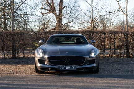 Mercedes-Benz SLS AMG 6