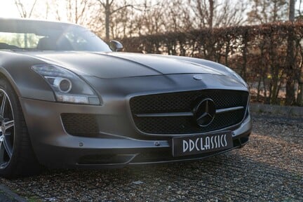 Mercedes-Benz SLS AMG 8