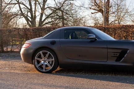 Mercedes-Benz SLS AMG 15