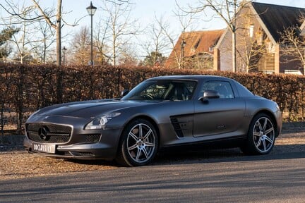 Mercedes-Benz SLS AMG 2