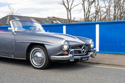 Mercedes-Benz 190 SL 14