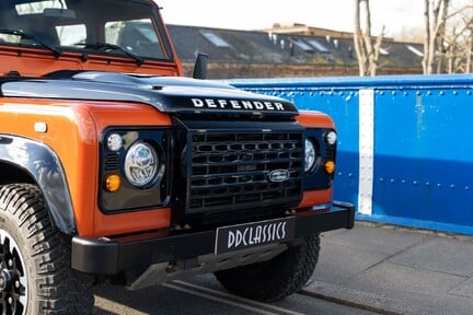 Land Rover Defender 110 Adventure 10