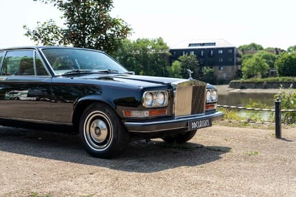 Rolls-Royce Camargue Coupe 10