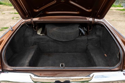 Lincoln Continental Mk III 35