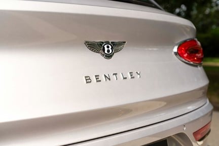 Bentley Bentayga V8 15