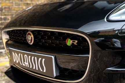 Jaguar F-Type V8 R 12