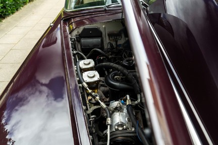 Rolls-Royce Silver Cloud III Fixed Head Coupe 32