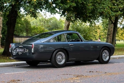 Aston Martin DB4 GT SWB 3