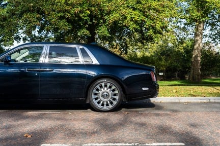 Rolls-Royce Phantom 12