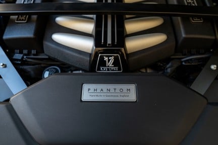 Rolls-Royce Phantom 37
