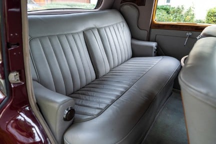 Bentley R Type Standard Steel Saloon 23