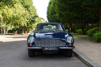 Aston Martin DB6 Mark II Volante 6