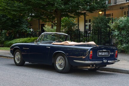 Aston Martin DB6 Mark II Volante 4