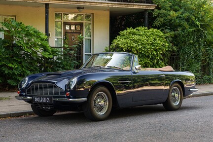 Aston Martin DB6 Mark II Volante 1