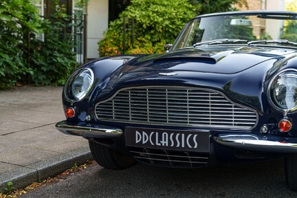 Aston Martin DB6 Mark II Volante 11