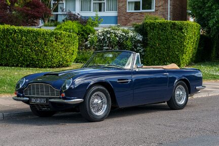 Aston Martin DB6 Mark II Volante 1