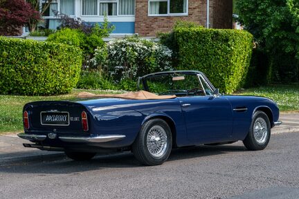 Aston Martin DB6 Mark II Volante 4