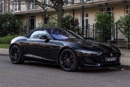Jaguar F-Type R-Dynamic Black 7