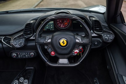 Ferrari 458 SPIDER 15