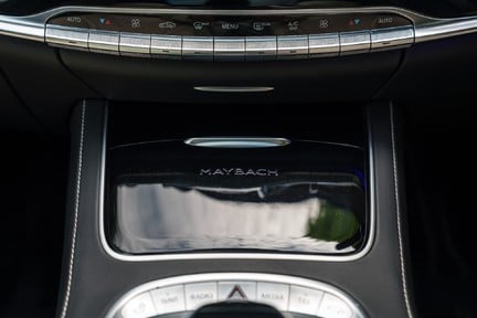 Mercedes-Benz S Class MAYBACH S600 V12 23
