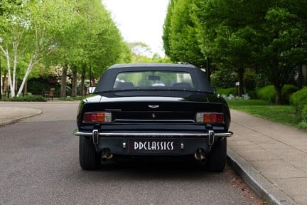 Aston Martin V8 Volante EFi 9