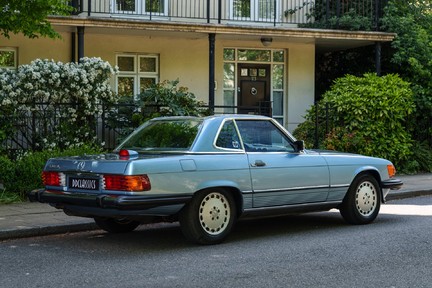 Mercedes-Benz SL Class 560 SL 3