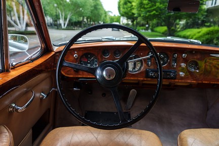 Bentley S1 Continental Fastback 15