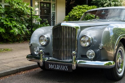 Bentley S1 Continental Fastback 7