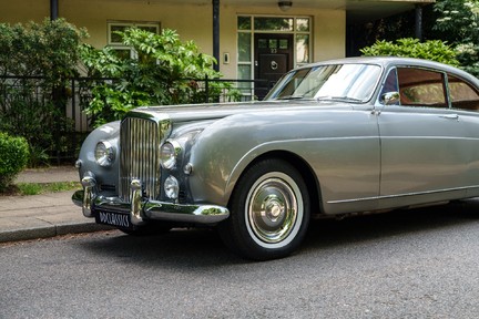 Bentley S1 Continental Fastback 8