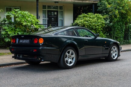 Aston Martin Vantage V550 3