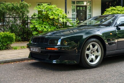 Aston Martin Vantage V550 10