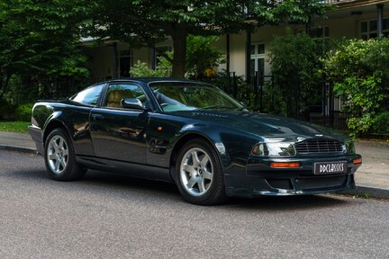 Aston Martin Vantage V550 2