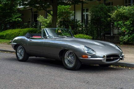 Jaguar E-Type 4.2 Roadster Concours Fast Road Spec 2