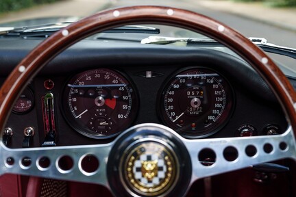 Jaguar E-Type 4.2 Roadster Concours Fast Road Spec 14