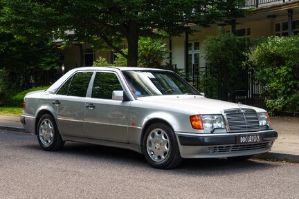 Mercedes-Benz E Class 500E 2