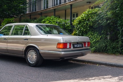 Mercedes-Benz S Class 560 SEL 9